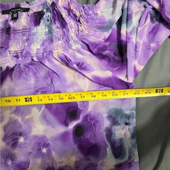 WHBM Long Sleeve Smocked Printed Blouse Sz Large - Picture 9 of 10